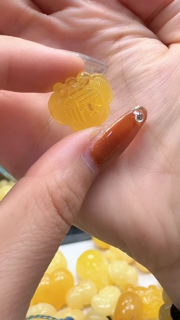 裸石琥珀未镶嵌微瑕