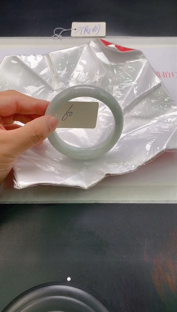 翡翠手镯未镶嵌272