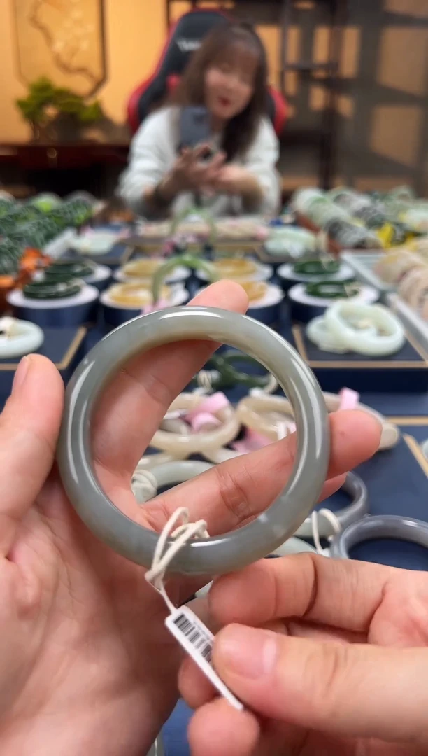 【闪购商品】和田玉手镯未镶嵌D0043-54