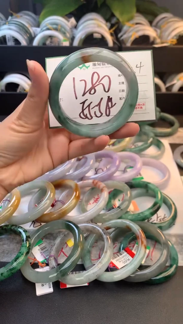 未镶嵌定制翡翠玉*宝毛货需精细抛光+多人