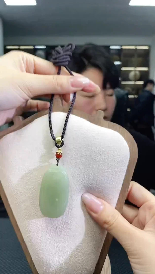 颈饰未镶嵌和田玉3