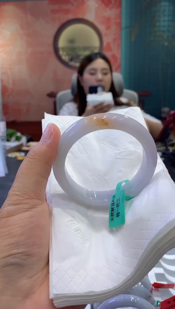 翡翠手镯未镶嵌多人0009421
