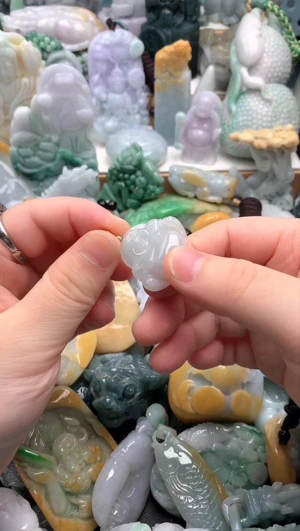 吊坠(不含链)未镶嵌翡翠1