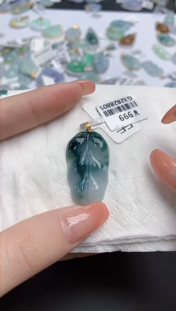 【闪购商品】翡翠颈饰18K金镶嵌天然缅甸翡翠A货