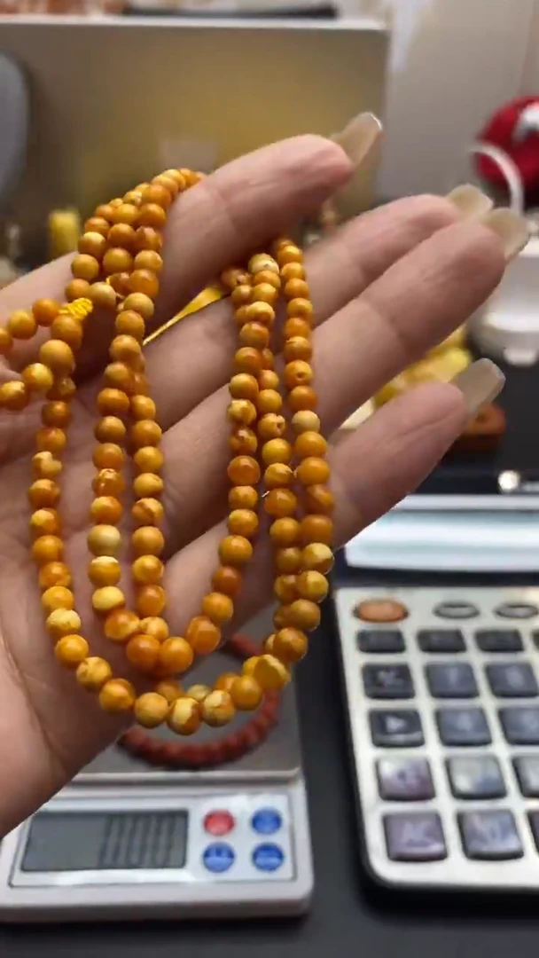 琥珀未镶嵌珠宝奇石2686