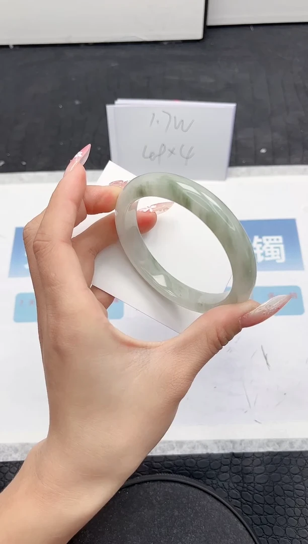 【闪购商品】石英质玉手镯未镶嵌274-59.4