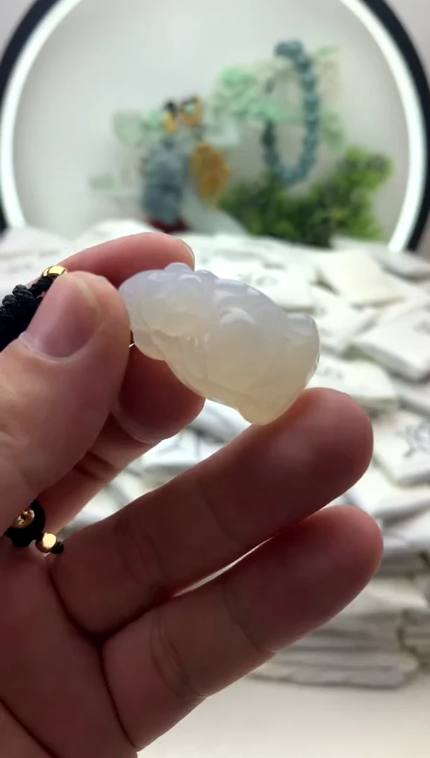 玛瑙/玉髓颈饰未镶嵌小财神