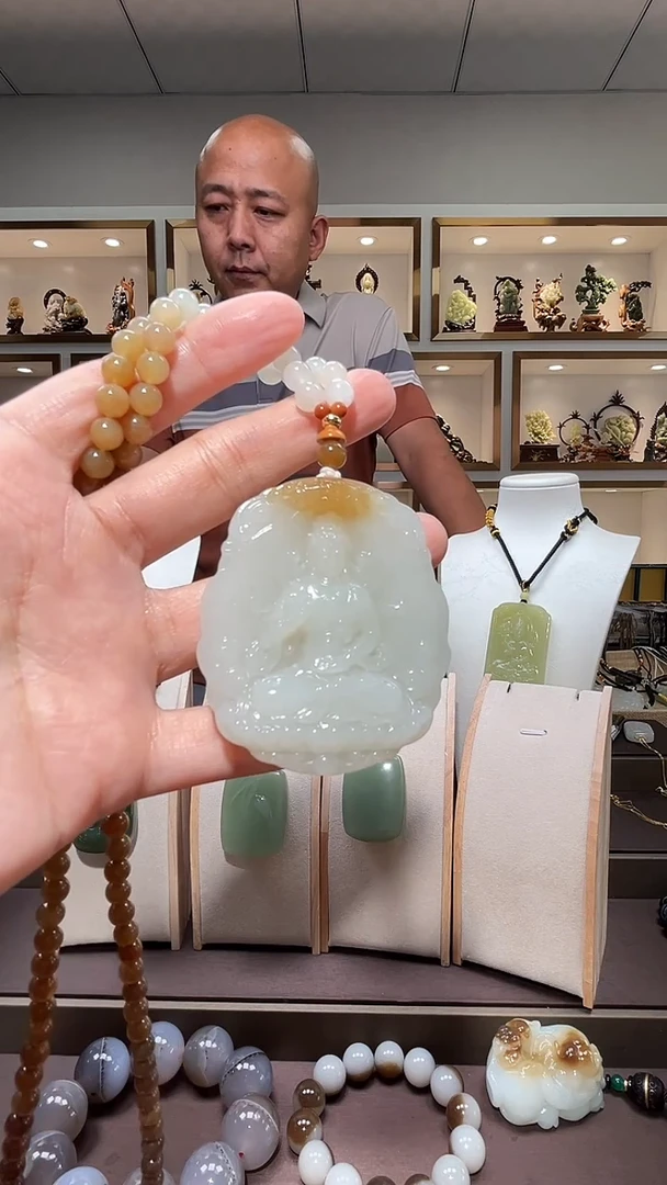 和田玉未镶嵌颈饰苏