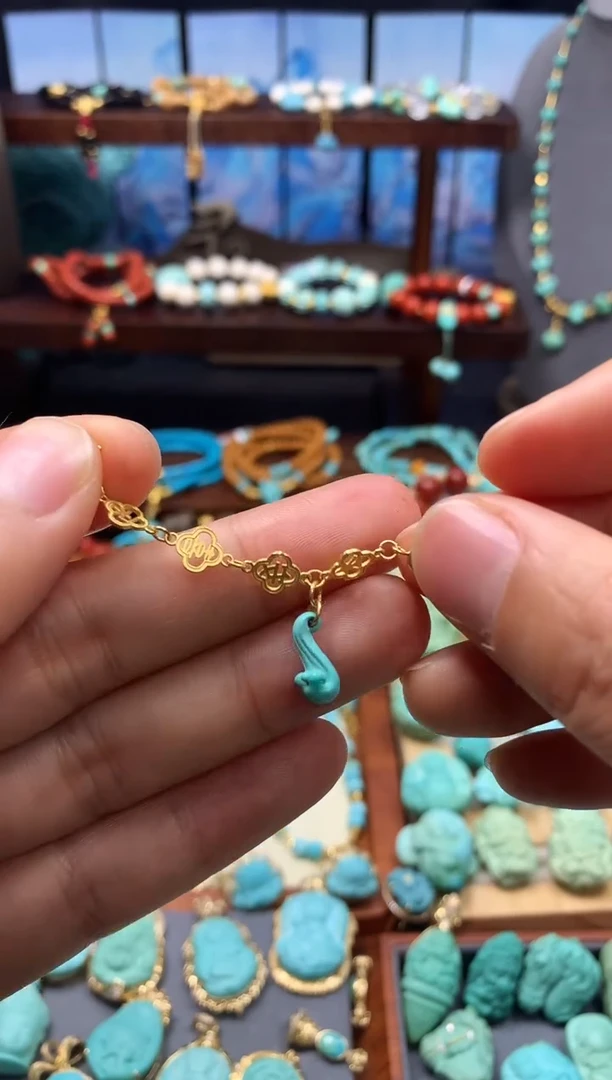 18K金镶嵌绿松石挂件半链