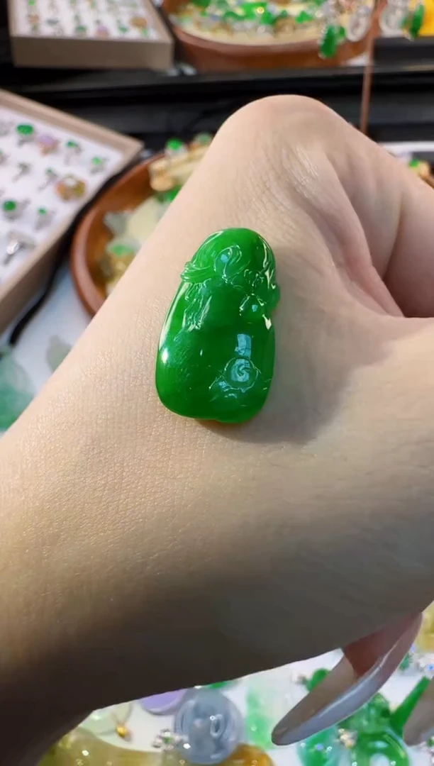 翡翠未镶嵌吊坠(不含链)天然缅甸A货翡翠