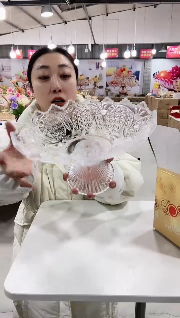 【闪购商品】玻璃高脚菠萝果斗