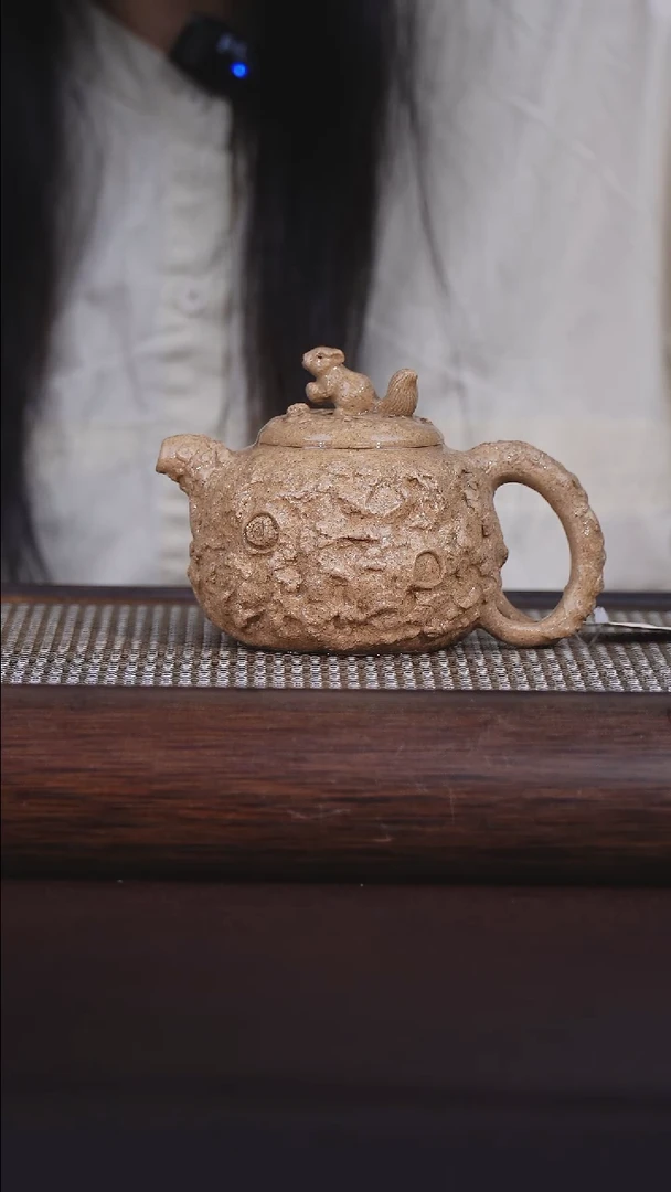 茶壶紫砂关注主播即可参与竞拍