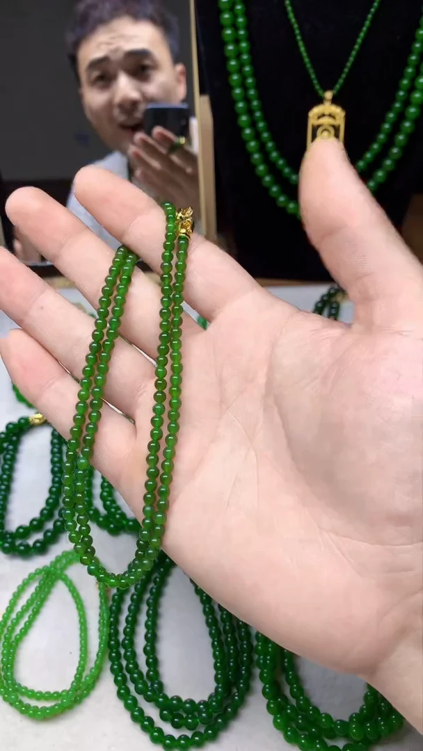 项链未镶嵌和田玉（碧玉）俄碧卡4无黑的菠菜绿