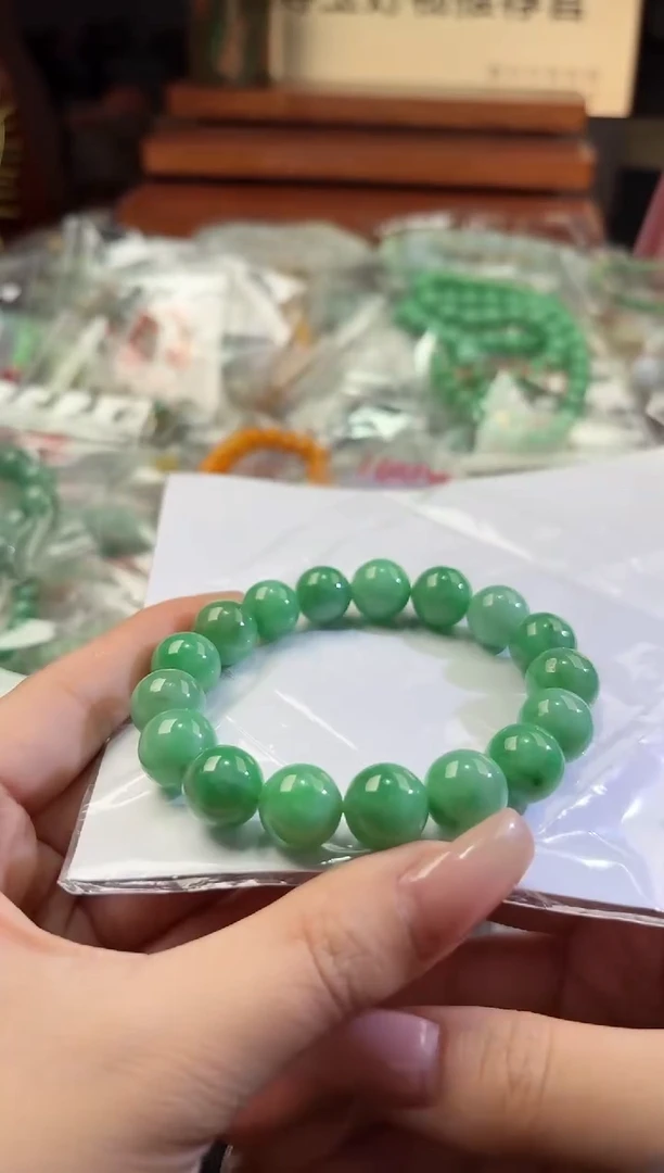 定制翡翠未镶嵌100711557