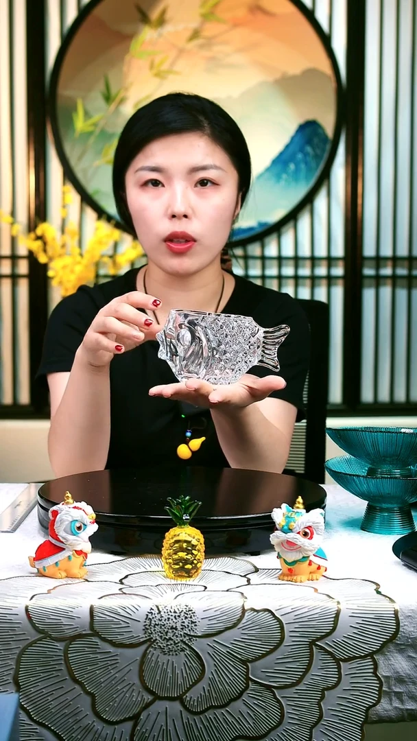 水晶玻璃无手柄款透明鱼型花瓶