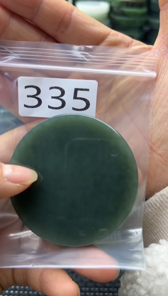 未镶嵌和田玉珠宝半成品镯芯