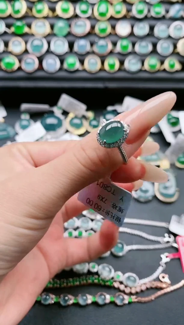 【闪购商品】翡翠戒指银S925镶嵌111111