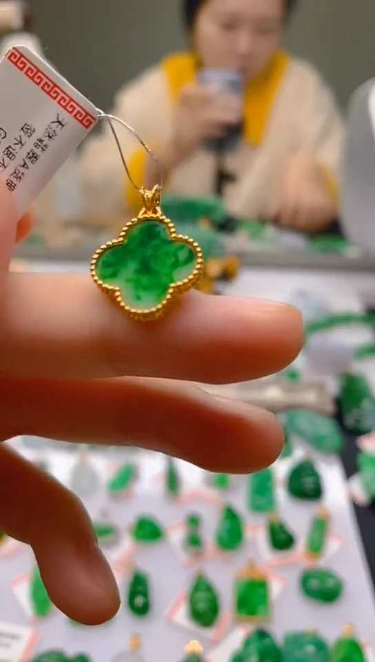 【闪购商品】翡翠颈饰18K金镶嵌天然翡翠A货，支持复检