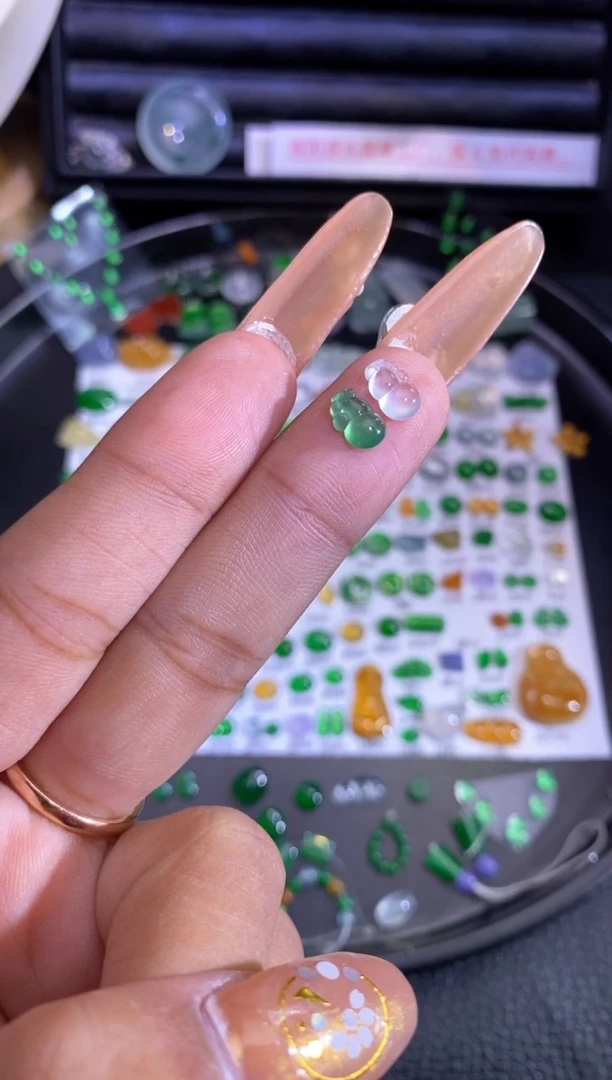 未镶嵌挂件翡翠葫芦