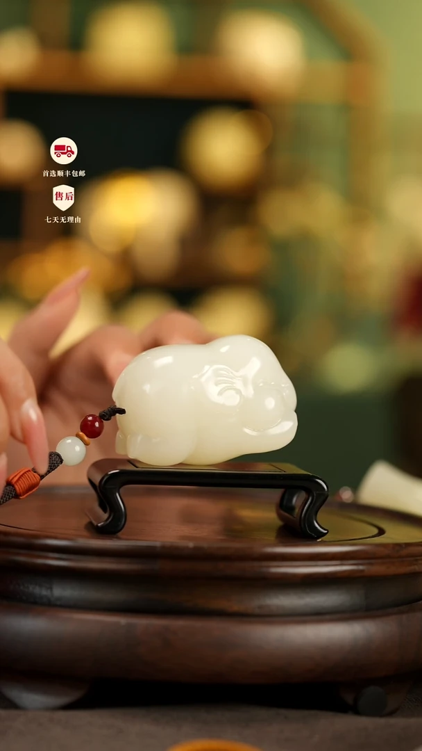 云南石竹叶青雕刻：吉象纳福把件摆件