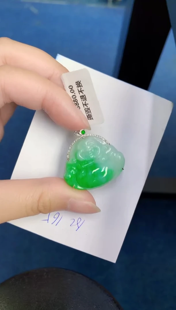 翡翠18K金镶嵌颈饰000000000