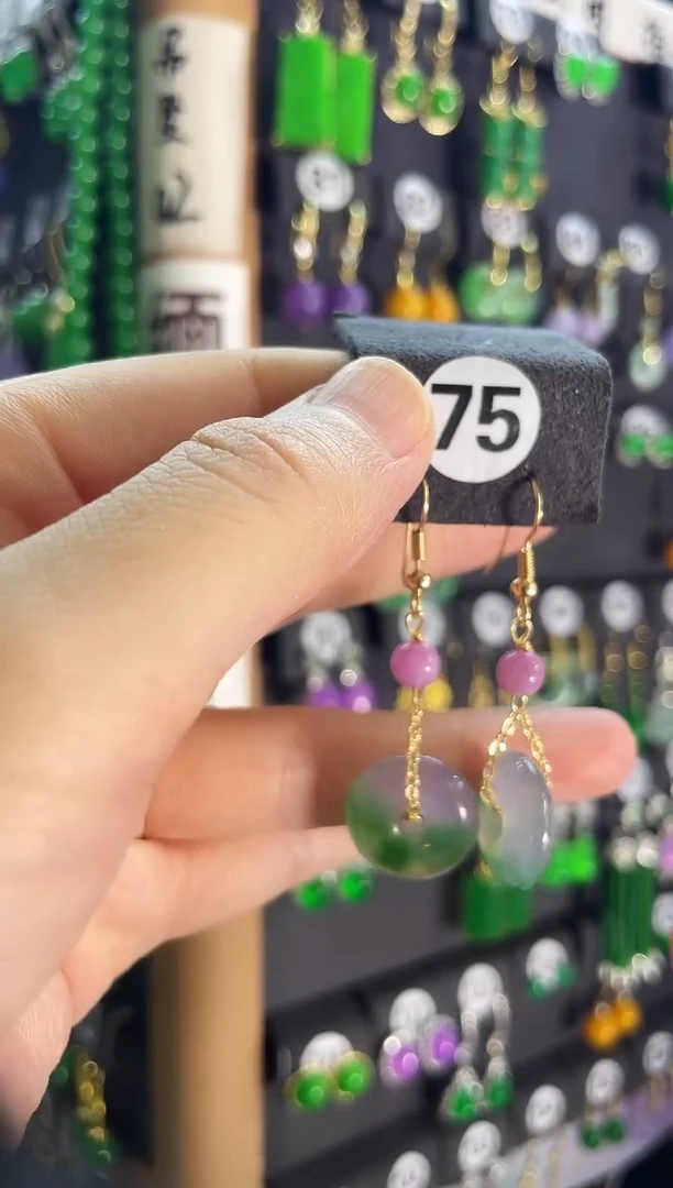 翡翠银S925镶嵌颈饰75....