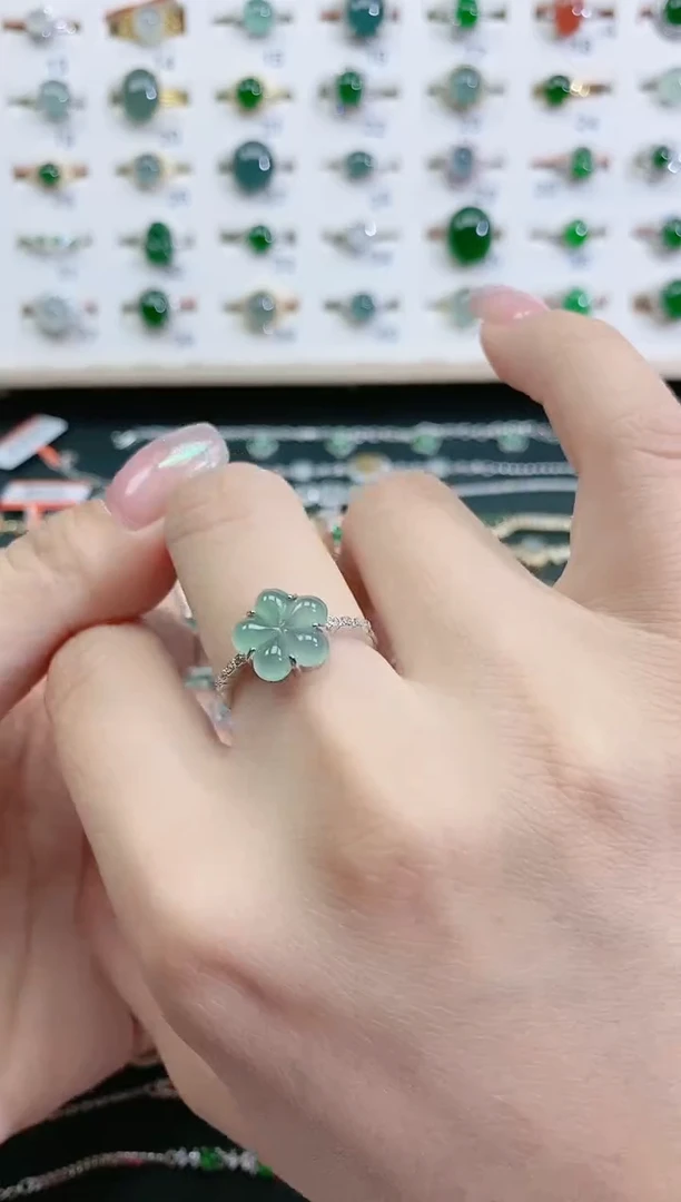 翡翠戒指银S925镶嵌天然翡翠