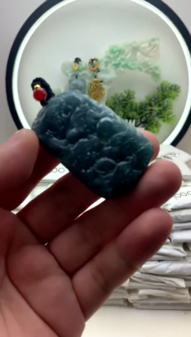 颈饰未镶嵌翡翠九龙1