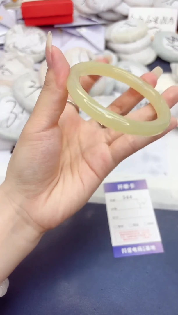 石英质玉手镯未镶嵌344-美人条晴水-圈口60.9