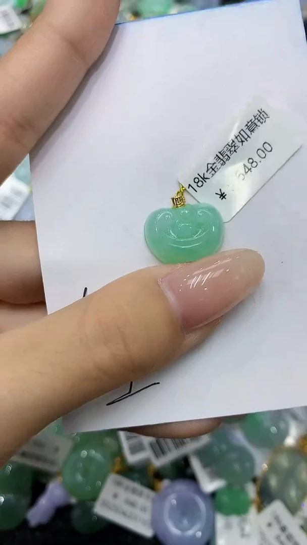 翡翠18K金镶嵌颈饰111111111111