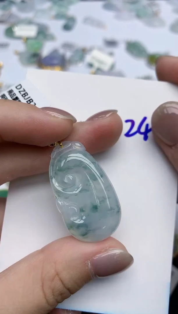 【闪购商品】翡翠颈饰18K金镶嵌天然翡翠A货