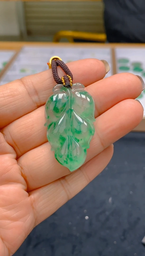 【闪购商品】石英质玉颈饰未镶嵌冰美人非洲翠，假一罚四023