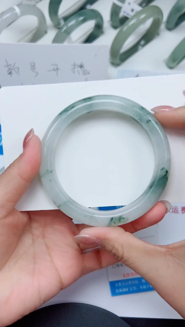 未镶嵌手镯石英质玉155-62/63