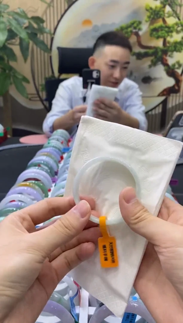 未镶嵌手镯翡翠2002