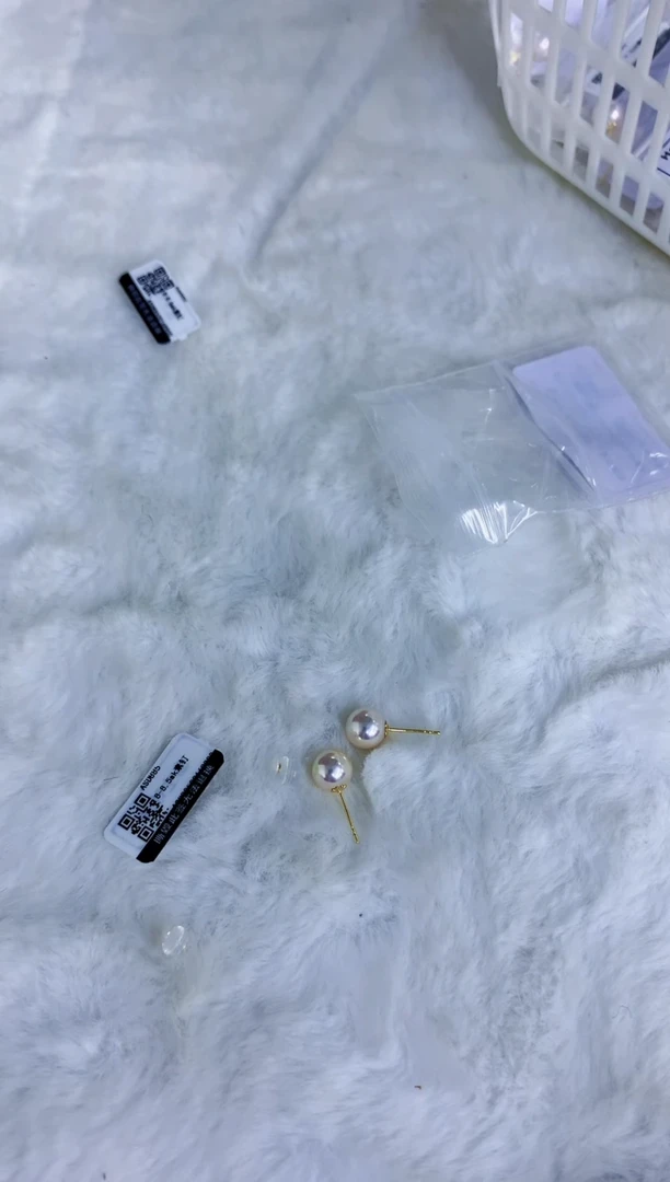 18K金镶嵌海水珍珠饰品8-8.5素钉定制