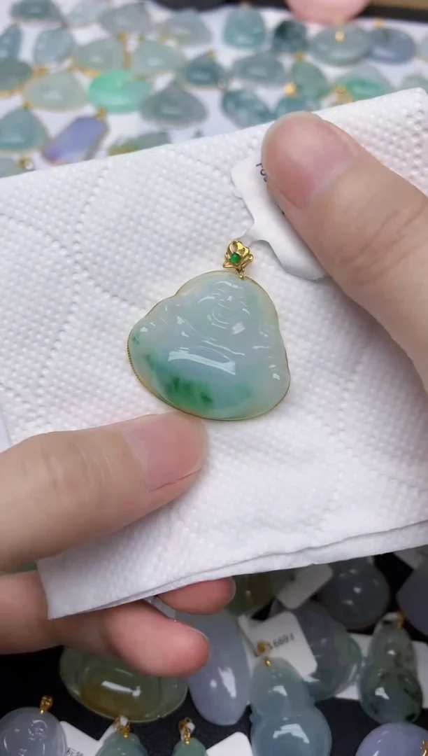 翡翠18K金镶嵌颈饰天然A货翡翠