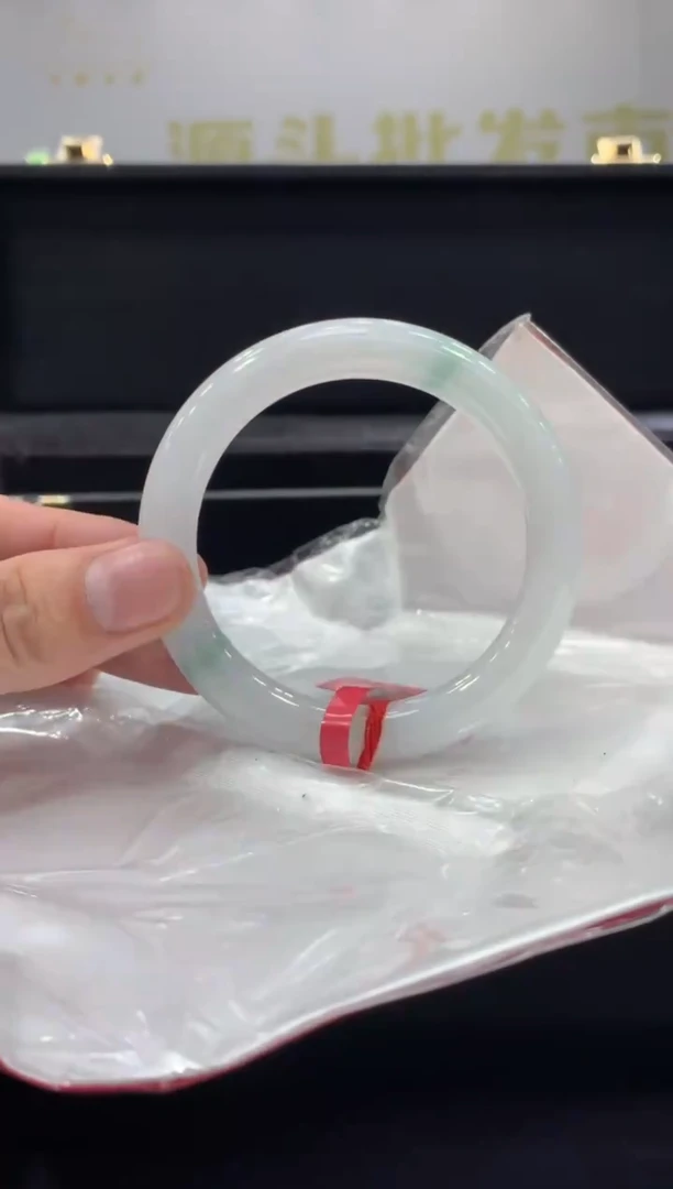 未镶嵌手镯翡翠翡翠手镯