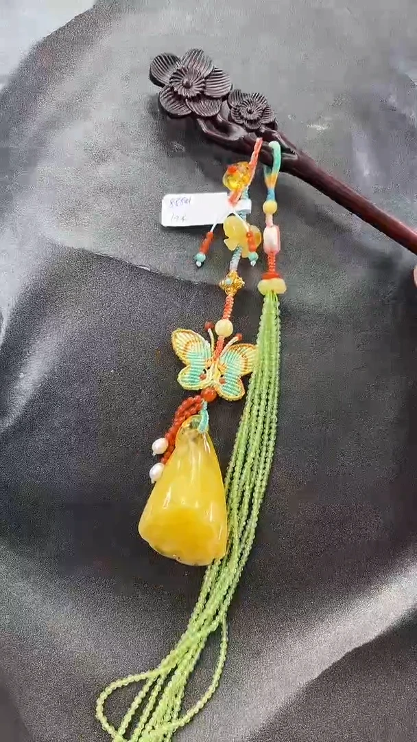 琥珀颈饰未镶嵌吊坠