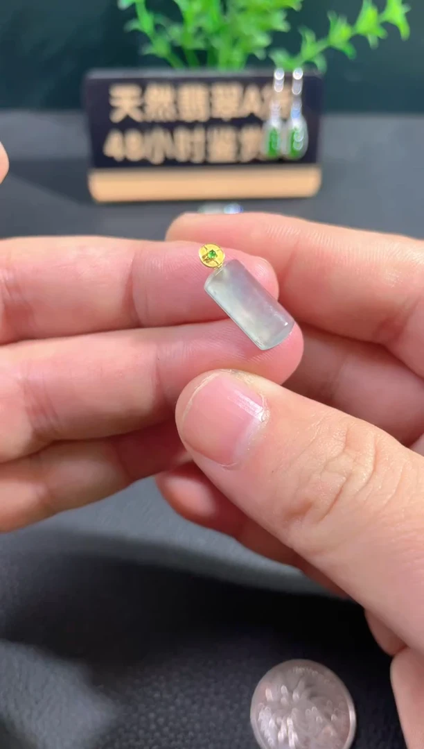 【闪购商品】翡翠颈饰18K金镶嵌翡翠