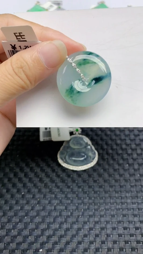 翡翠18K金镶嵌颈饰天然A货翡翠
