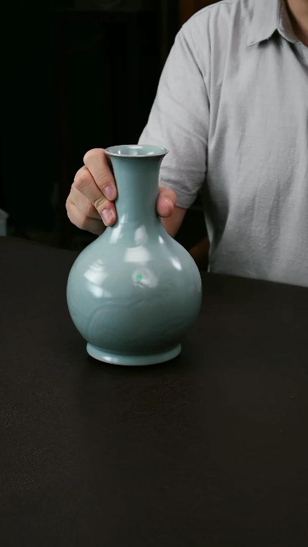 其他汝官窑刻花鹅颈瓶27