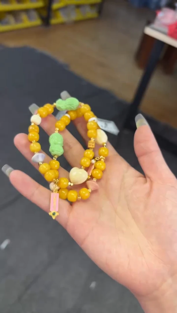 【闪购商品】蜜蜡手链未镶嵌8mm蜜蜡桶猛犸宝宝佛多样性发其一