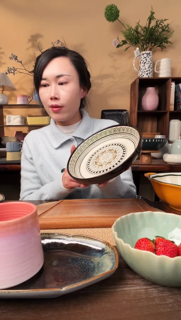 7.9英寸浮雕深盘微瑕