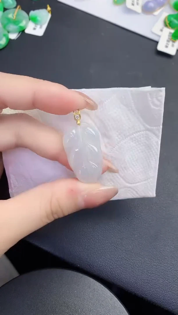 颈饰未镶嵌翡翠缅甸天然翡翠A货