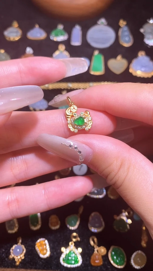 颈饰银S925镶嵌翡翠天然a货翡翠