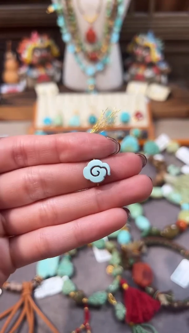 未镶嵌绿松石配饰祥云