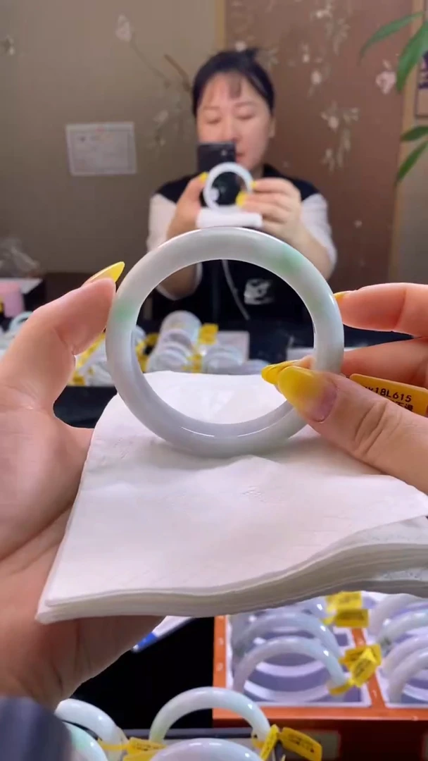 未镶嵌手镯翡翠61.5圈口d