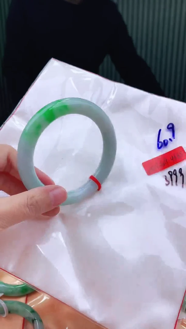 未镶嵌手镯翡翠61