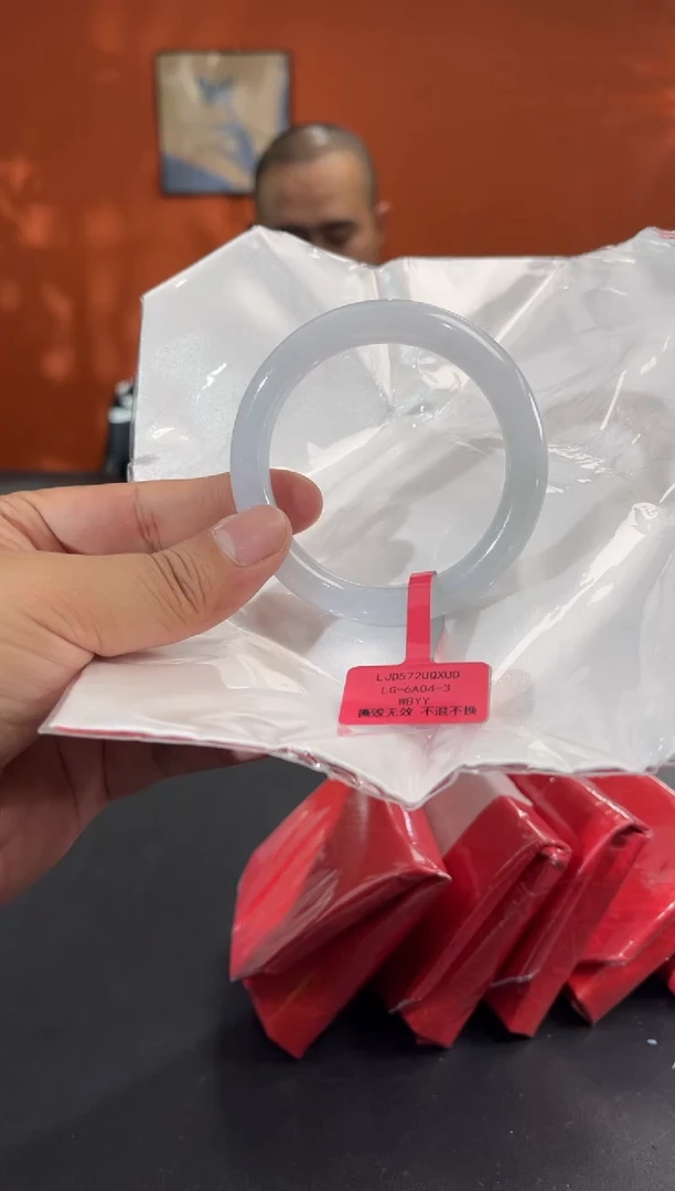 未镶嵌手镯翡翠暴**士重新54