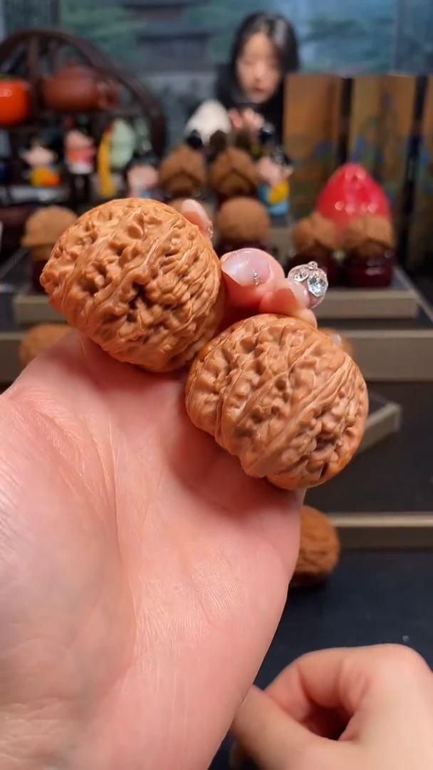 【闪购商品】文玩核桃吊坠H678白狮子42